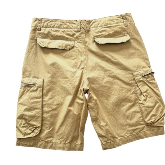 Nike Men's Khaki Woven 6th Man Woven  Performance Athletic Cargo Shorts Size 32 - Picture 3 of 13